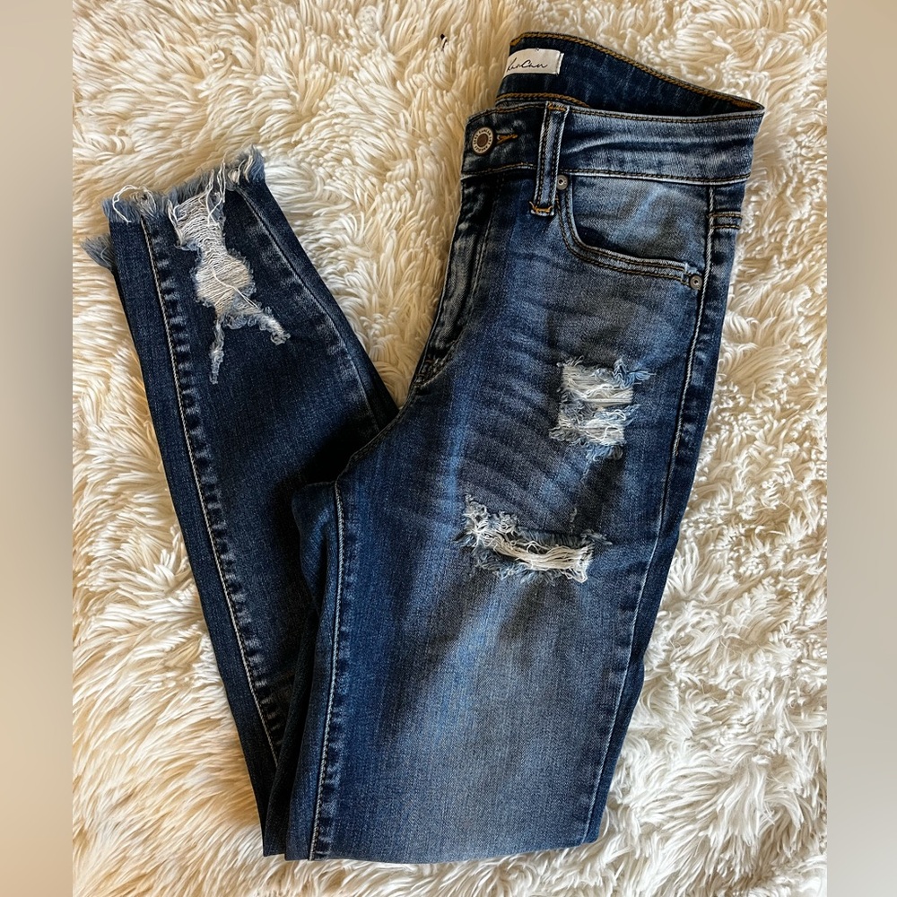 KanCan skinny jeans
Size 7/27